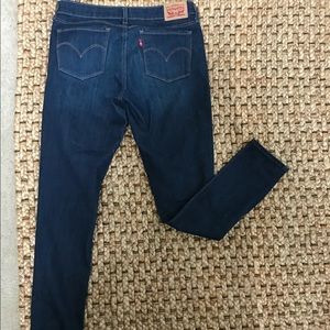 Levi’s 711 Skinny Blue Jeans size 28